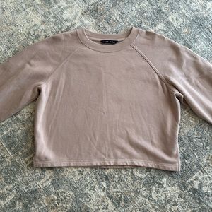 Lightly worn mauve balloon sleeve crewneck. Cropped and size small